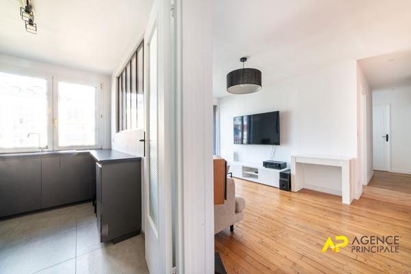 Appartement 3 pièces 50 m2 325 000 € **  - Référence  562CL