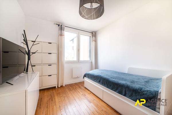 Appartement 3 pièces 50 m2 325 000 € **  - Référence  562CL