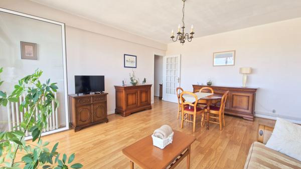 Appartement T2 avec grand balcon et vue dégagée - La Genette 270 000 € **  - Référence  ND760