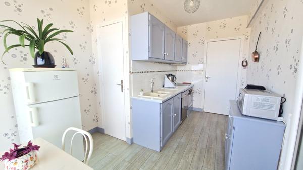 Appartement T2 avec grand balcon et vue dégagée - La Genette 270 000 € **  - Référence  ND760