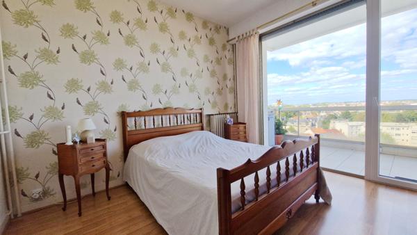 Appartement T2 avec grand balcon et vue dégagée - La Genette 270 000 € **  - Référence  ND760