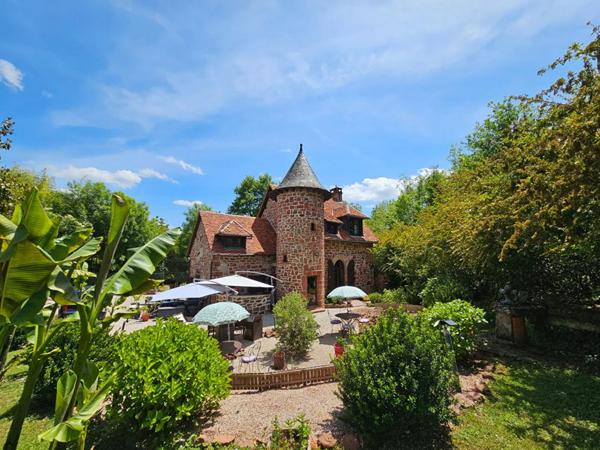 Collonges La Rouge : Moulin historique de 1690 avec gîte indépendant - Rentabilité & charme en Corrèze ! EXCLUSIVITE