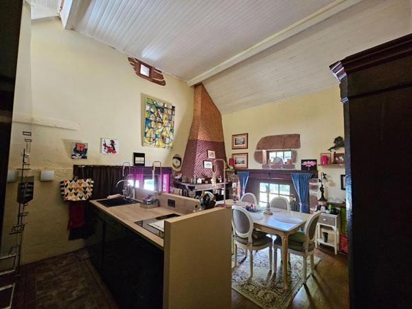 Collonges La Rouge : Moulin historique de 1690 avec gîte indépendant - Rentabilité & charme en Corrèze ! EXCLUSIVITE