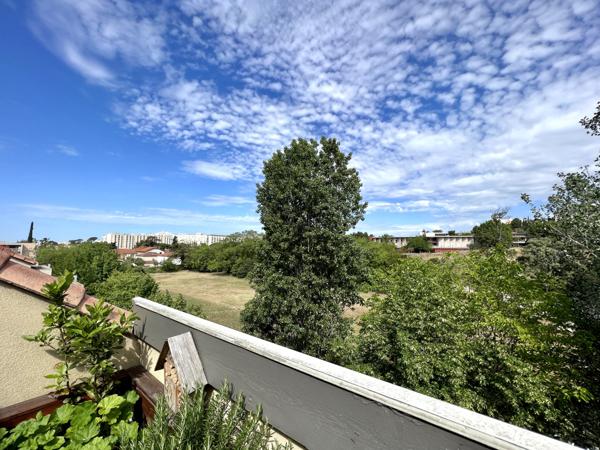 Marseille (13013) MARSEILLE 13013 / La Rose village - Duplex 4/5 pièces de 104 m2, terrasses et garage double.