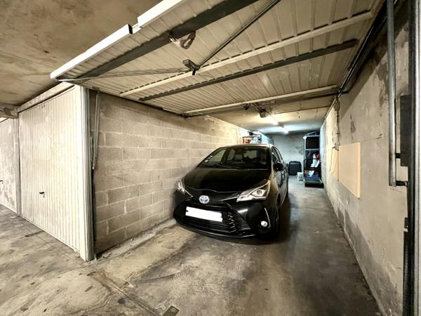 Marseille (13013) MARSEILLE 13013 / La Rose village - Duplex 4/5 pièces de 104 m2, terrasses et garage double.