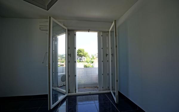 Appartement à louer    3 pièces •  Le Cannet