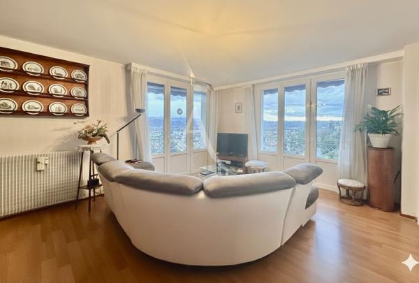 Aspin appartement Pau 3 chambres ,garage et 3 caves