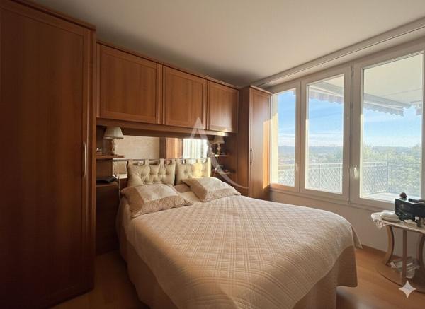 Aspin appartement Pau 3 chambres ,garage et 3 caves