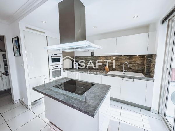 T3 Rénové, balcon, clim et vue mer