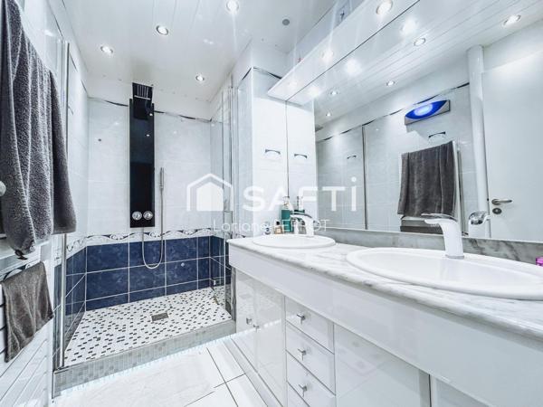 T3 Rénové, balcon, clim et vue mer