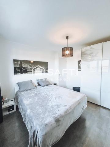 T3 Rénové, balcon, clim et vue mer