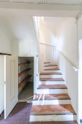 Maison de 340 m² sur parcelle de 2125 m²