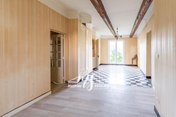 Maison de 340 m² sur parcelle de 2125 m²