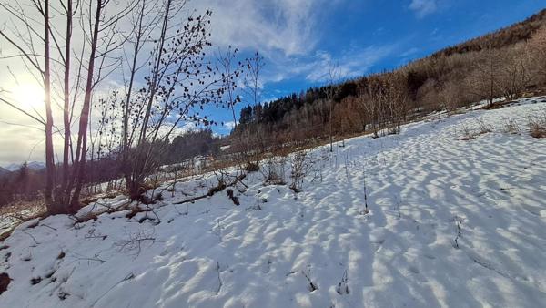 Grand terrain constructible Et viabilisé  Briançon expo sud