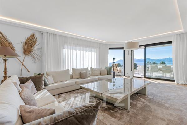 Cannes Croisette – Appartement d’exception, 5 pièces avec terrasse panoramique face à la mer
