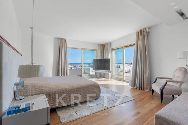 Cannes Croisette – Appartement d’exception, 5 pièces avec terrasse panoramique face à la mer