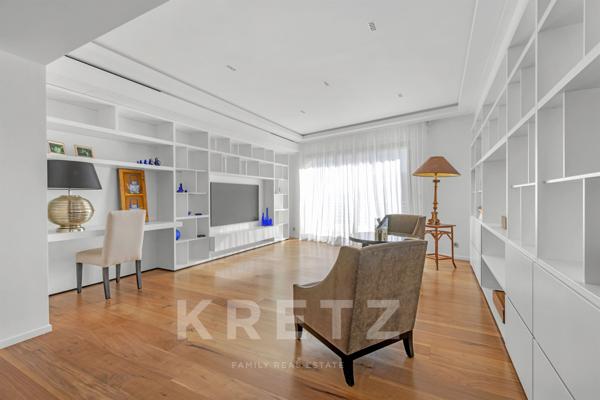 Cannes Croisette – Appartement d’exception, 5 pièces avec terrasse panoramique face à la mer