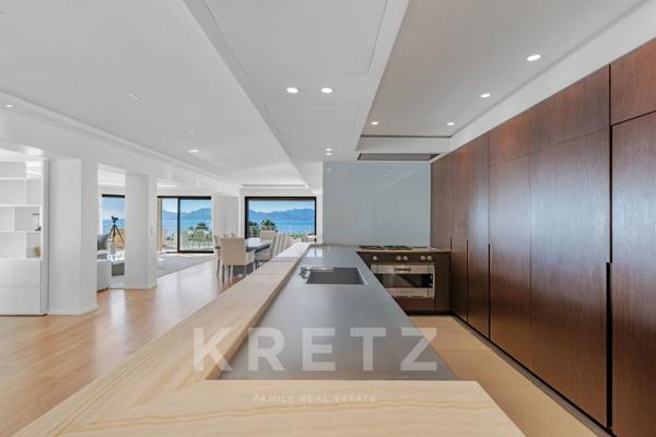 Cannes Croisette – Appartement d’exception, 5 pièces avec terrasse panoramique face à la mer