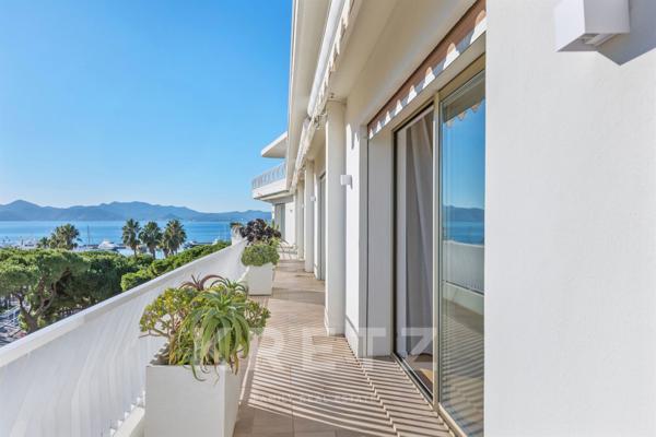 Cannes Croisette – Appartement d’exception, 5 pièces avec terrasse panoramique face à la mer