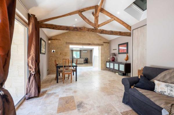 Maison ancienne - Gourdon EXCLUSIVITE - SECTEUR CAZALS - Charme et authenticité pour cet ancien Corps de Ferme Quercynois restauré sur 2251 m² arborés avec piscine