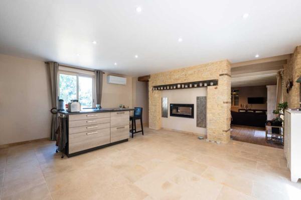 Maison ancienne - Gourdon EXCLUSIVITE - SECTEUR CAZALS - Charme et authenticité pour cet ancien Corps de Ferme Quercynois restauré sur 2251 m² arborés avec piscine