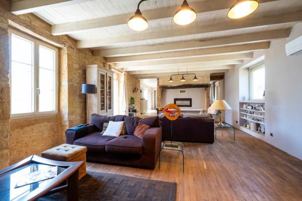 Maison ancienne - Gourdon EXCLUSIVITE - SECTEUR CAZALS - Charme et authenticité pour cet ancien Corps de Ferme Quercynois restauré sur 2251 m² arborés avec piscine