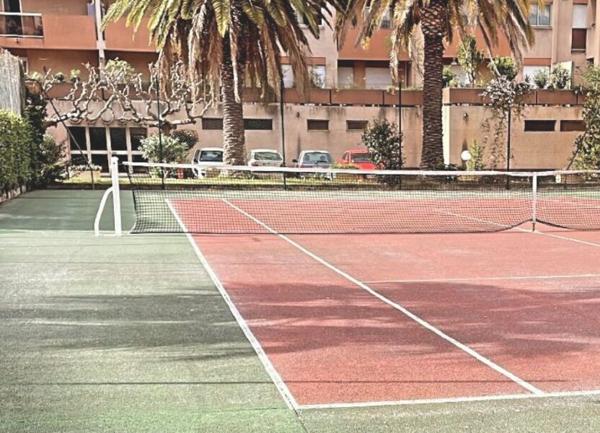 Appartement à vendre    1 pièce • 43 m2 Hyères