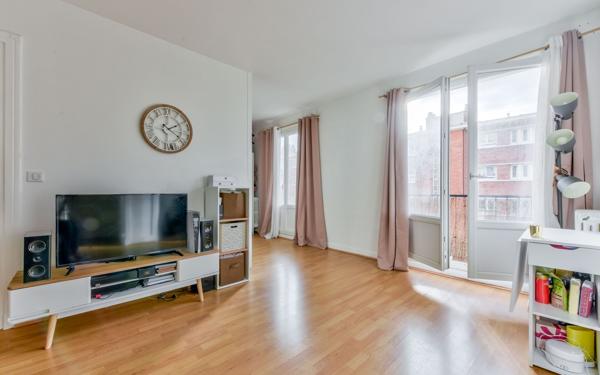 Appartement à vendre    2 pièces • 38,09 m2 Paris 17