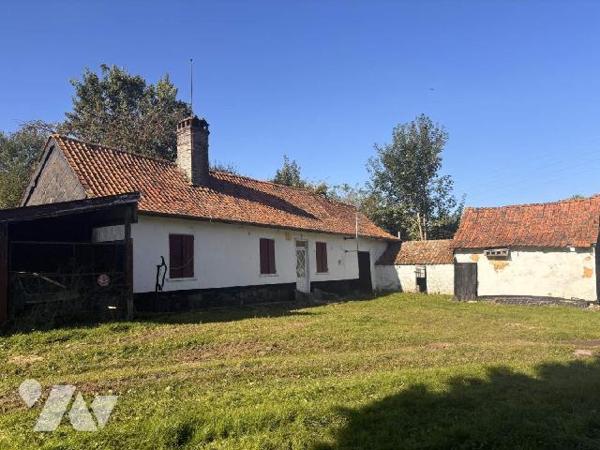 A VENDRE à proximité de la Forêt de CRECY EN PONTHIEU, une ancienne fermette à rénover d'enviro...