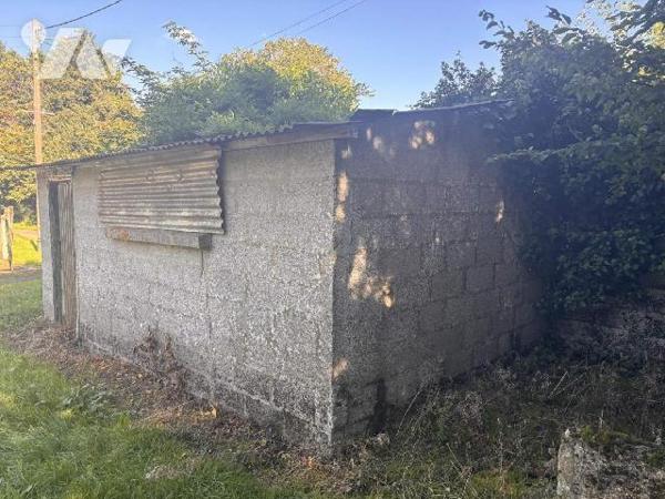 A VENDRE à proximité de la Forêt de CRECY EN PONTHIEU, une ancienne fermette à rénover d'enviro...