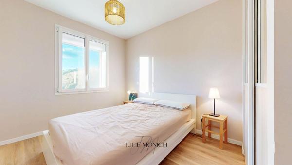 MAISON AVEC VUE SUR LES MONTAGNES, 3 CHAMBRES, TERRASSE