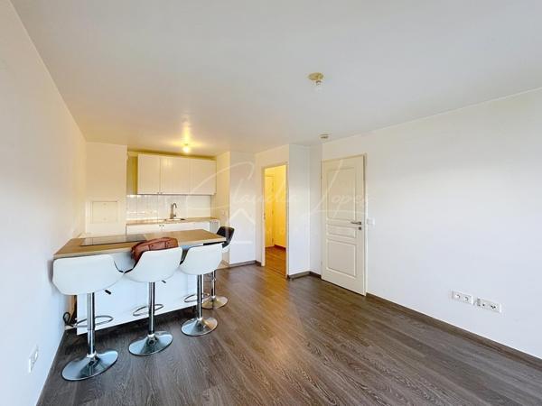 APPARTEMENT 2 PIECES AVEC TERRASSE ET PARKING