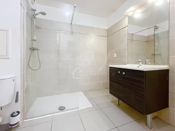 APPARTEMENT 2 PIECES AVEC TERRASSE ET PARKING