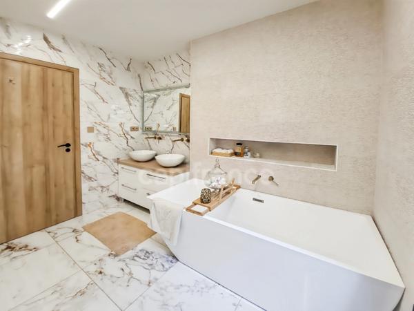 Maison à vendre 7 pièces (84)