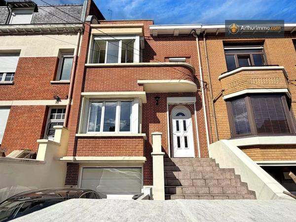 Vente                                                      Maison
                        
                     6 pièces                      134 m2                     à Lambersart