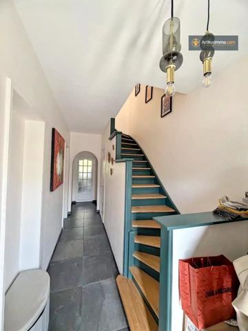 Vente                                                      Maison
                        
                     6 pièces                      134 m2                     à Lambersart