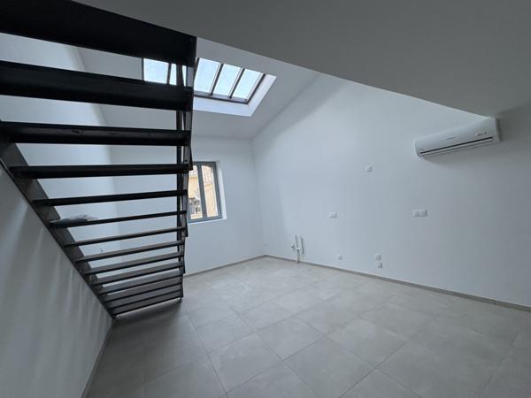Grand appartement, entièrement rénové, à Suze la rousse Suze-la-Rousse (26790)
