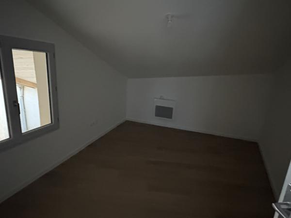 Grand appartement, entièrement rénové, à Suze la rousse Suze-la-Rousse (26790)