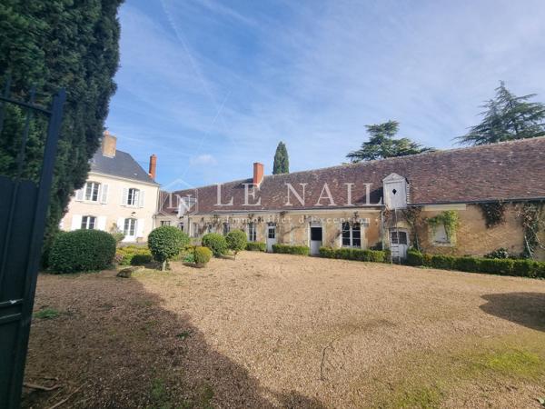 Maison bourgeoise du XVIIIe siècle en centre-ville, à 20km de Vendôme