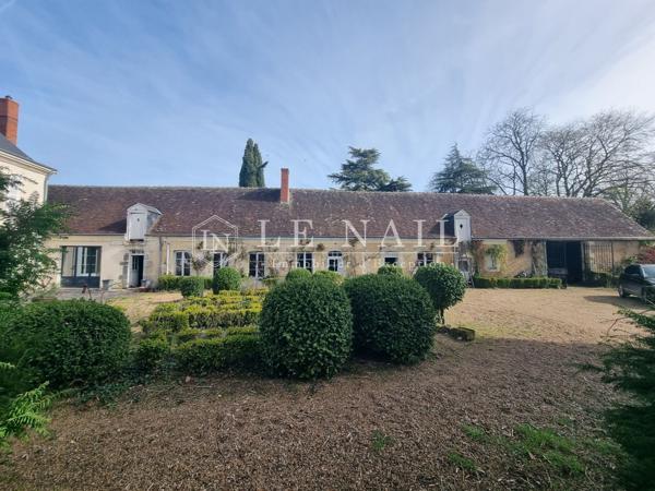 Maison bourgeoise du XVIIIe siècle en centre-ville, à 20km de Vendôme