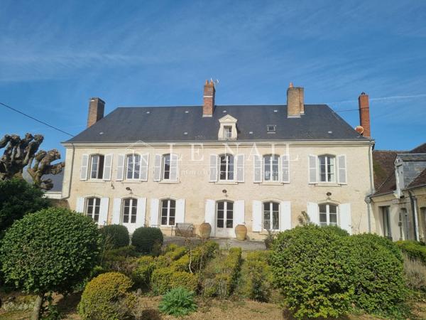 Maison bourgeoise du XVIIIe siècle en centre-ville, à 20km de Vendôme