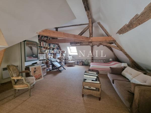 Maison bourgeoise du XVIIIe siècle en centre-ville, à 20km de Vendôme