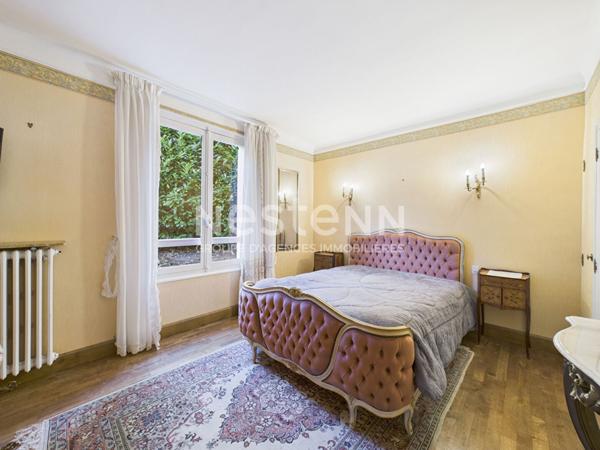 A Tournemire, vallée de la Doire, au pied du Chateau d'Anjony, à Vendre Maison de type 5 d'une surface de 155 m², avec jardin et garage.