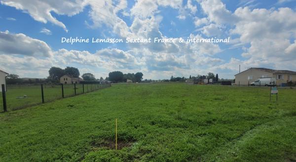 Terrain constructible de 2240m2, St Pierre d'Eyraud
