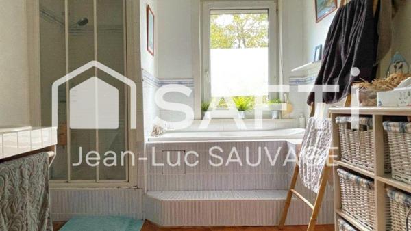 Maison de maitre 160 m2 4 chambres 1 Garage