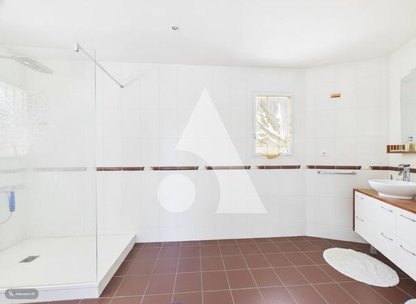 Maison 8 pièces 204.26 m2