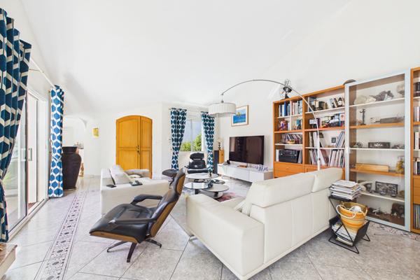 Maison 8 pièces 204.26 m2