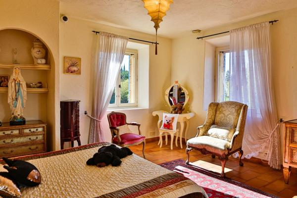 Vente Maison de luxe Taillades 19 Pièces 311 m²
