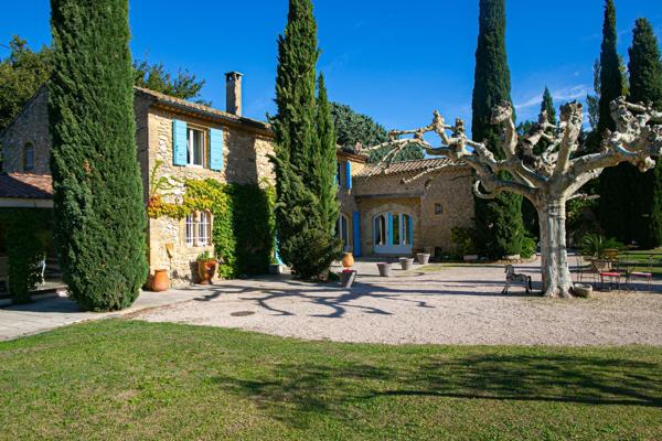 Vente Maison de luxe Taillades 19 Pièces 311 m²