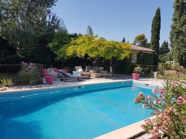 Vente Maison de luxe Taillades 19 Pièces 311 m²
